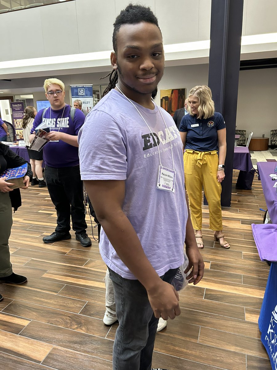 KCKPS HR tweet media