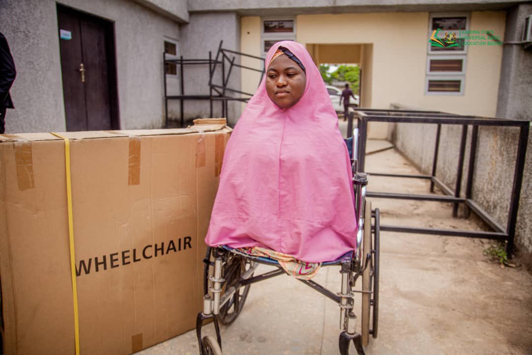 Breaking Barriers, inspiring change on International Day of the Girl Child. Asiya’s wheelchair is not just a symbol of freedom; it's a testament to the resilience of girls everywhere. Let's empower them to reach for the stars! 🌟 #DayOfTheGirl #EmpowerGirls