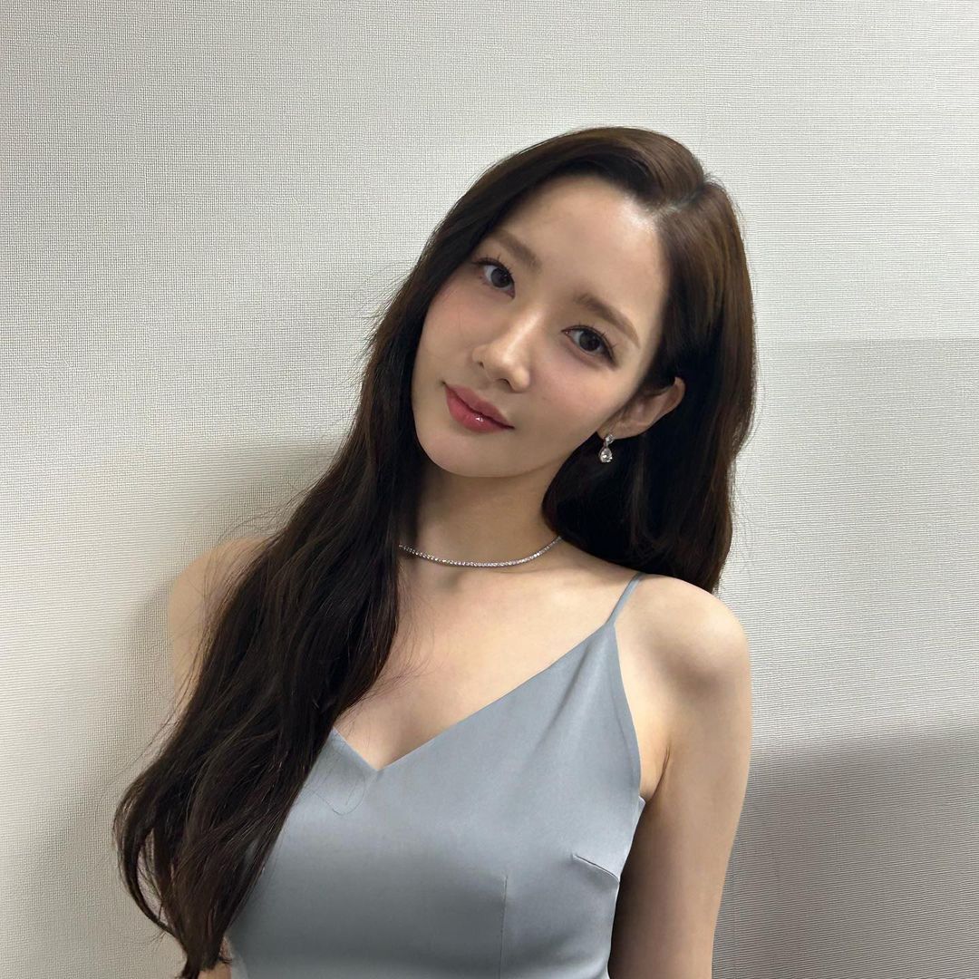 PMYGALLERY's tweet photo. rachel_mypark instagram update https://t.co/LSm6lRAb5l