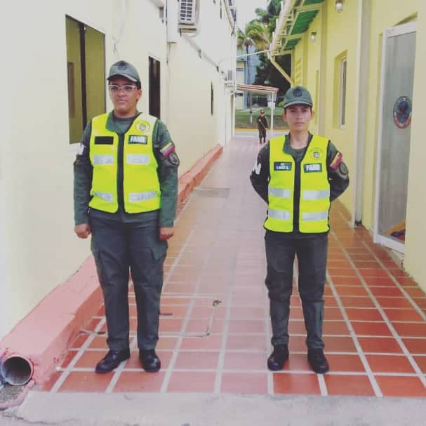 BAPN92MP's tweet photo. El día de hoy #12oct23 nos encontramos desplegados en las instalaciones del @ARB_CANB23 durante el acto central del 60° Aniversario de este gran comando del componente naval.
#soybicentenario
#FuerzaDeChoque
#PolicíaNaval https://t.co/BMFadCxqeH