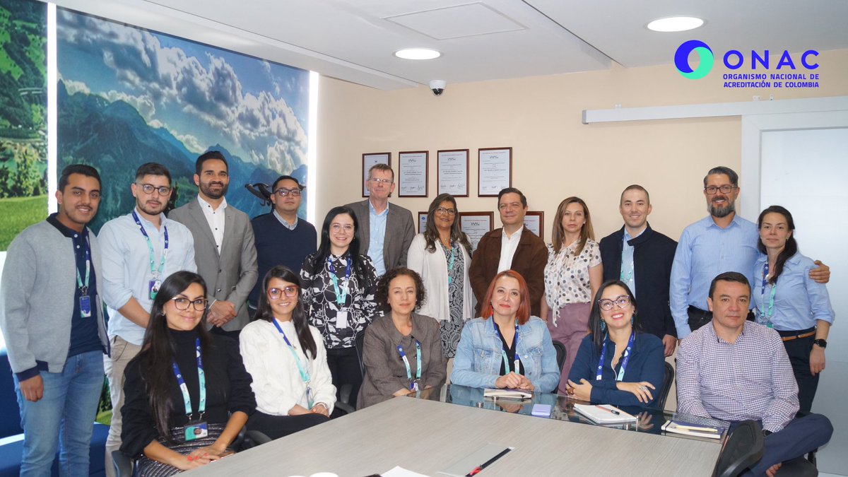 ONAC_COLOMBIA's tweet photo. Hoy junto a @cheulrico, conversamos en un espacio para compartir experiencias y aprender de la infraestructura de la calidad a nivel mundial. Además destacamos la importancia de la transformación y la comunicación para generar un posicionamiento de los Organismos de #Acreditación https://t.co/MCVWLi9boZ
