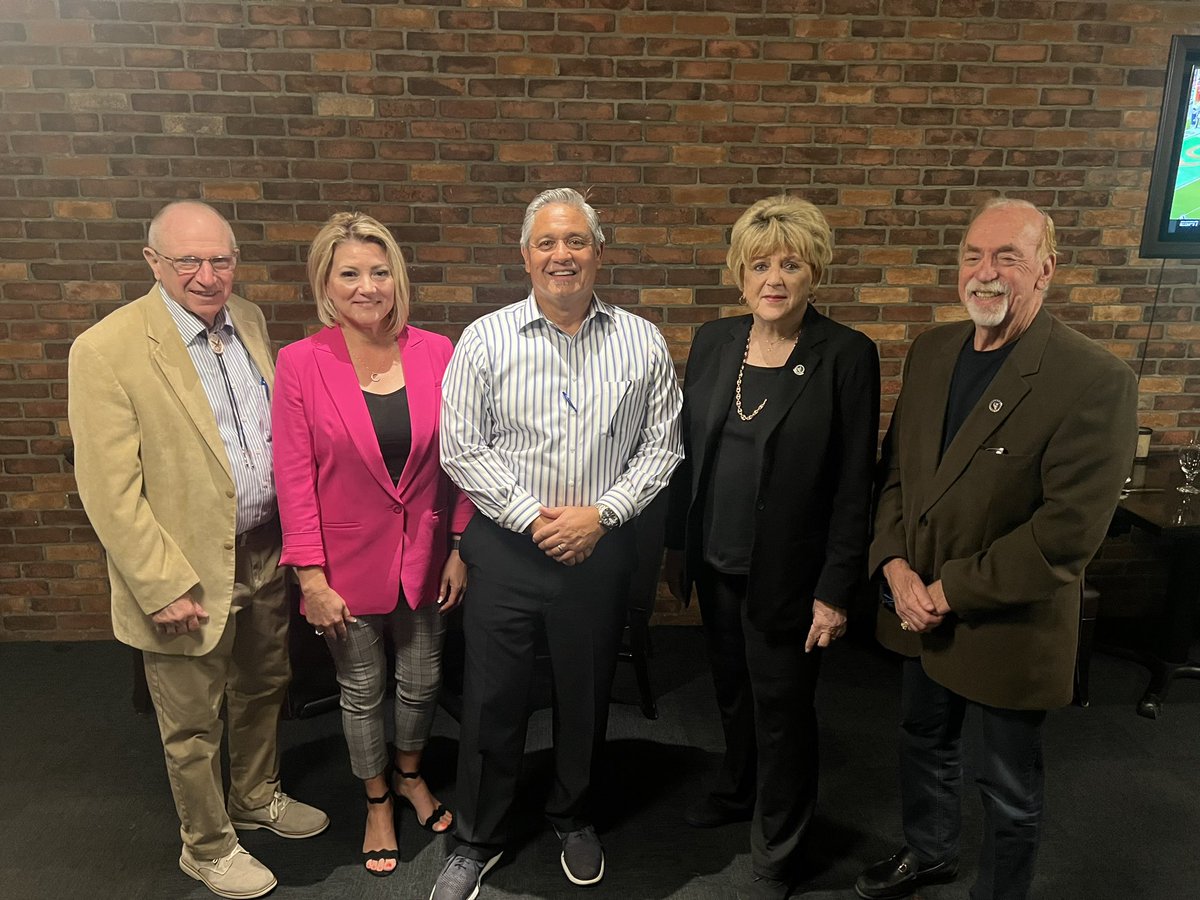 It was our honor to host the Mayors of Nevada today! 

Thank you Boulder City Mayor Joe Hardy, Henderson Mayor Michelle Romero, Las Vegas Mayor Carolyn Goodman, and Mesquite Mayor Allan Litman. We love seeing the community come together. ✨

#lasvegas #mayor