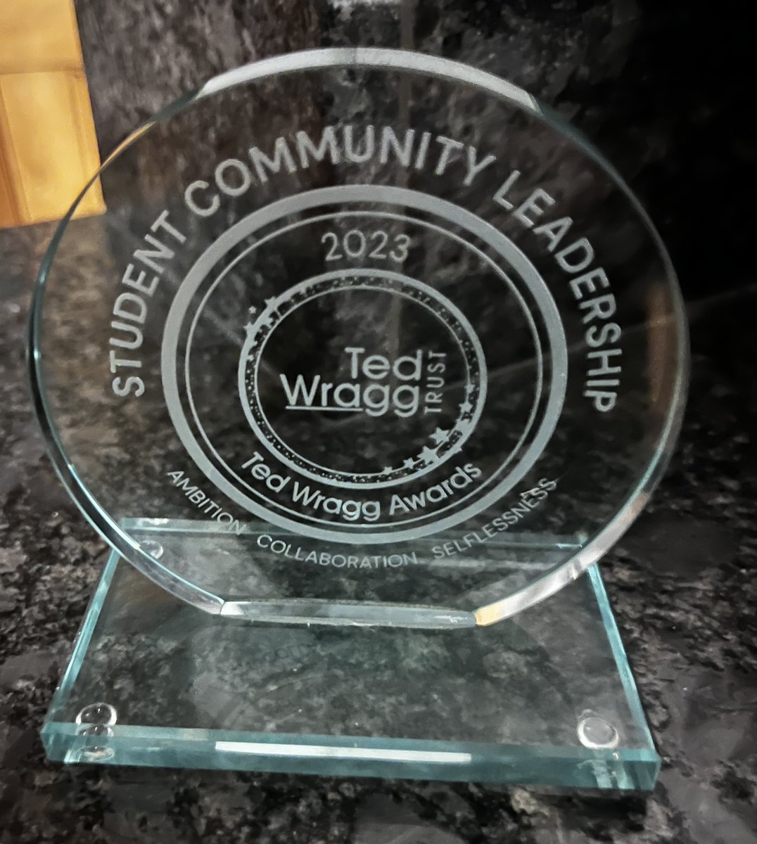 HonitonCCPost16's tweet photo. Our Post 16 students proudly received the @TedWraggTrust Student Community Leadership Award tonight recognising the many charities &amp; causes supported including @dementiahoniton @ExeSamaritans @forcecancer @HolocaustUK @Hospiscare @WaveProject @DSRTPlymouth Very well deserved ☺️ https://t.co/x0begTRoCq