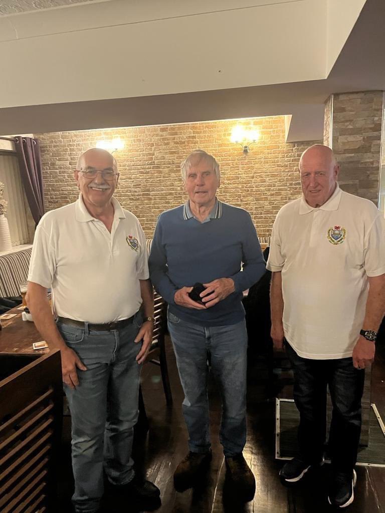 Absolutely deserved this award for 40 years dedicated to Swansea Senior League. 

Mr Maltsters Sports…..Geoff Hammett (Muttsy) 🔴🔵🔴🔵