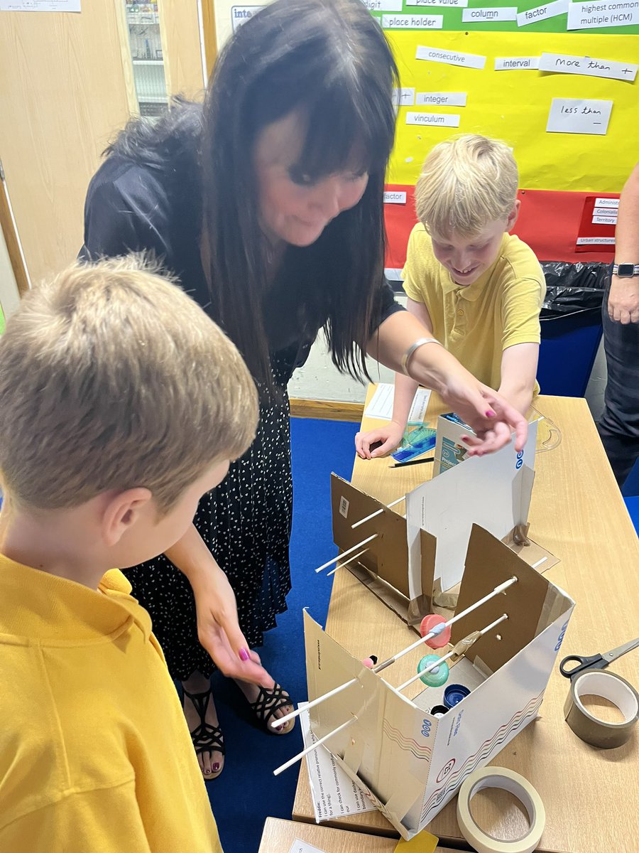 LB4SJS's tweet photo. @SandwichJunior Even Miss D couldn’t resist having a go too! https://t.co/QoO2y6Oj1t