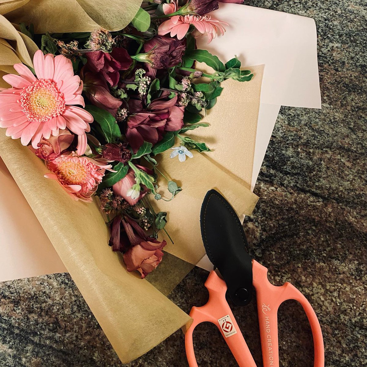 iverfalls's tweet photo. Relax a little with hobbies🖤 https://t.co/OP1E3MaFnn