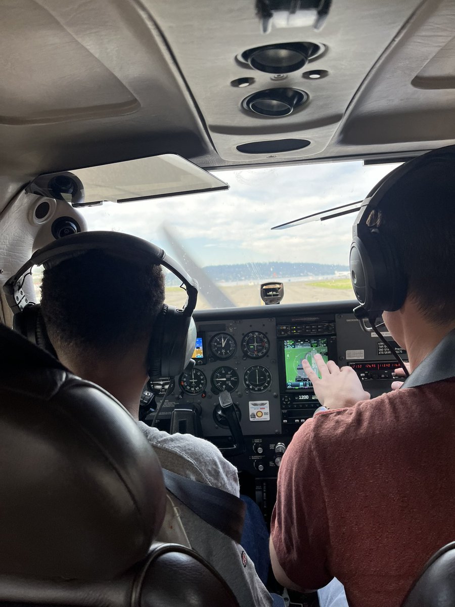 courtsidekev's tweet photo. Thanks @BoeingAirplanes https://t.co/Uhj1FY8VaZ