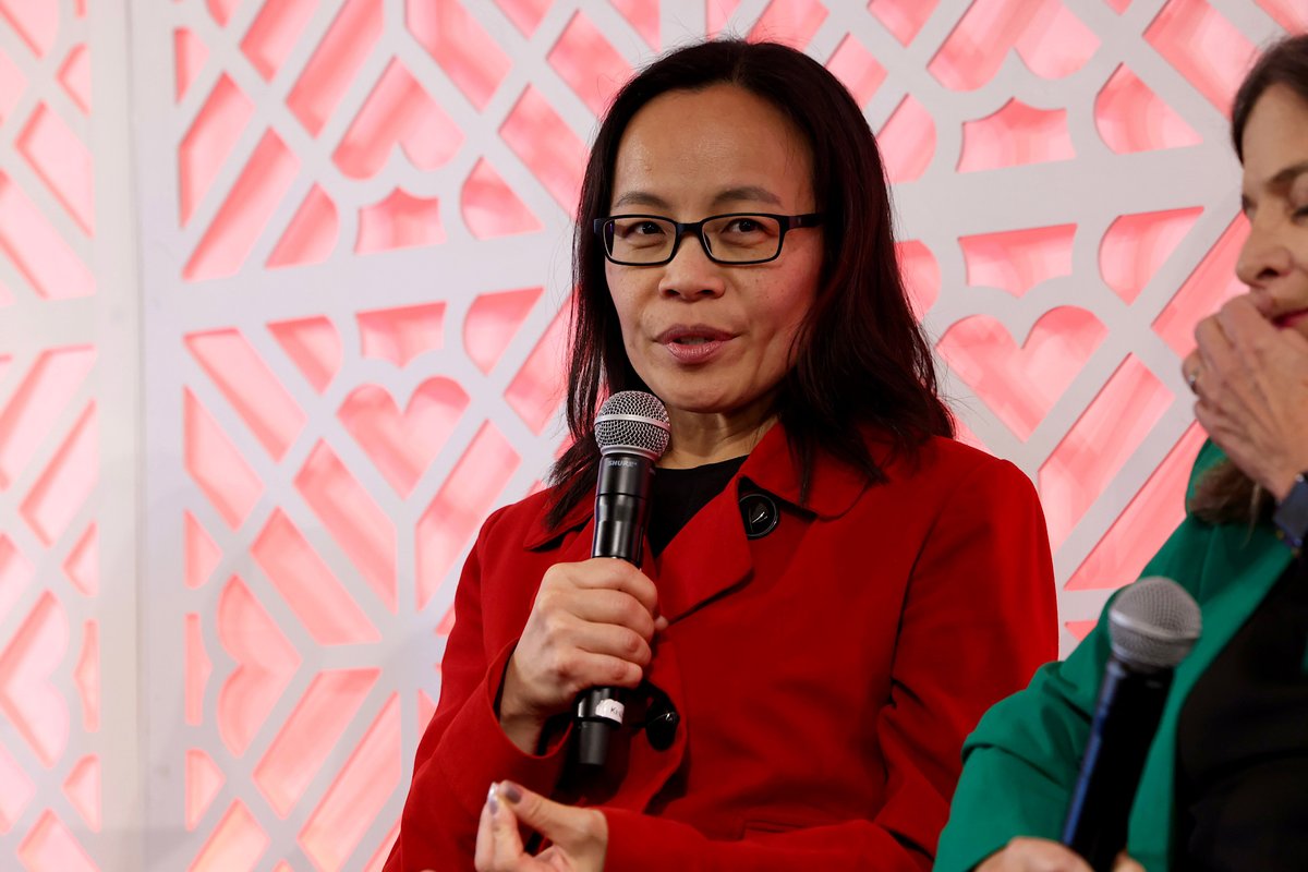 PRWeekUS's tweet photo. Many women &amp; men of color were left out of the PR textbooks and didn't get the recognition they deserved. In this #PRDecoded session Shelley Spector of @museumofpr, Patricia Ratulangi of @nielsen, Jose Villa of @sensisagency &amp; Denise Penagos of @EGAMIGroup showcase those pioneers https://t.co/J3Ctg8ZppQ