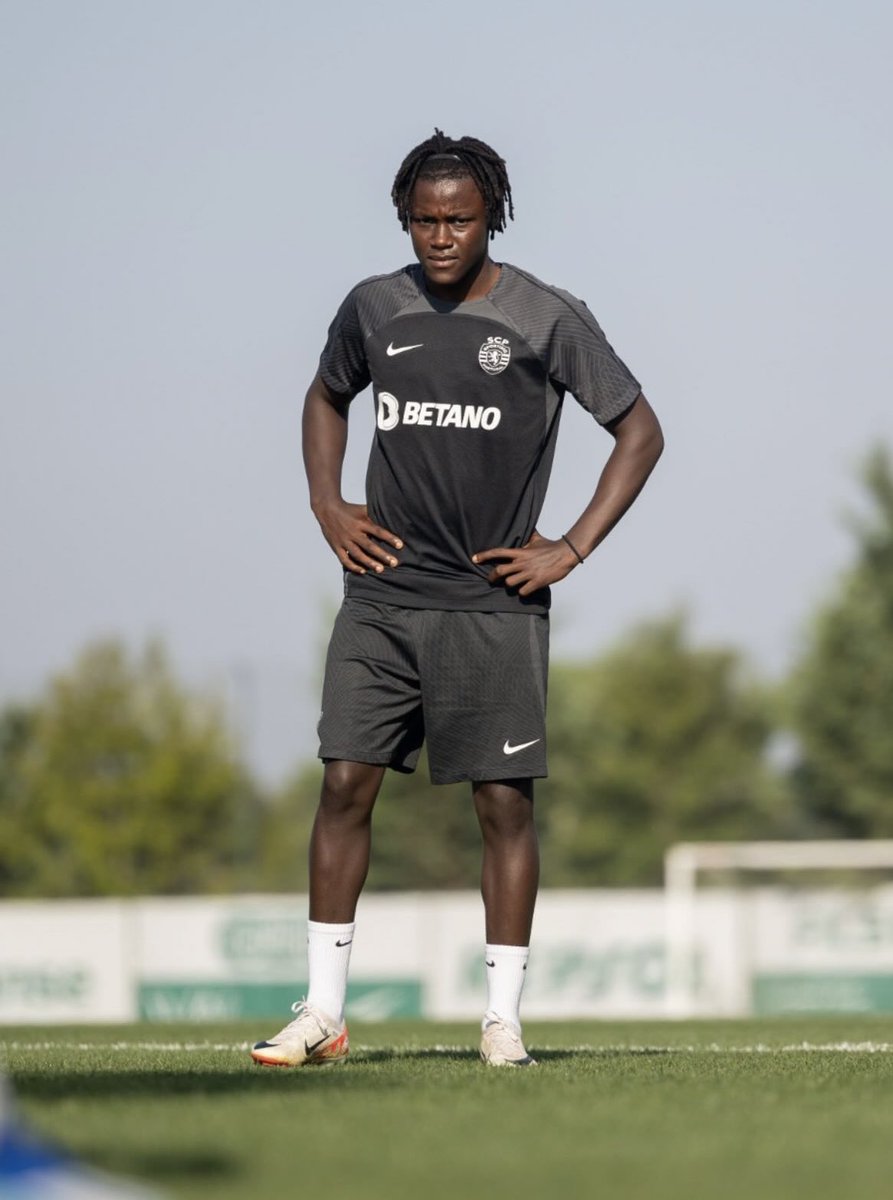 Geovany Quenda, extremo de 16 anos que está a encantar na Liga Revelação e nas Seleções jovens, treinou hoje com o plantel principal 💎
