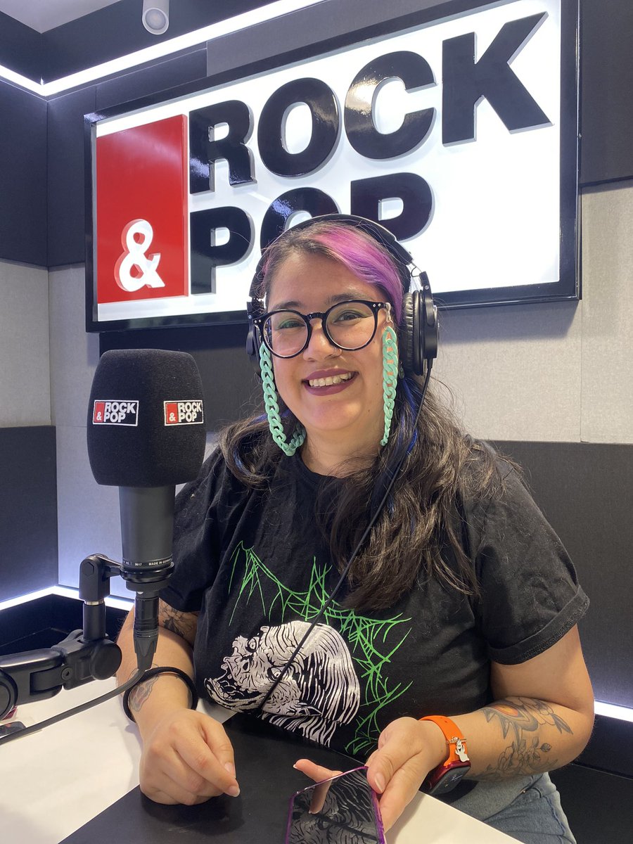 En #UnPaisGeneroso hablamos con la Doctora en Astrofísica Javiera Rey <a href="/Star_Tres/">Star Tres ✨</a> porque este sábado 14 habrá un eclipse solar anular llamado "anillo de fuego" 🌔 Cuando se forme, el cielo se oscurecerá, sin llegar al nivel de un eclipse total.
 94.1 y rockandpop.cl🐭