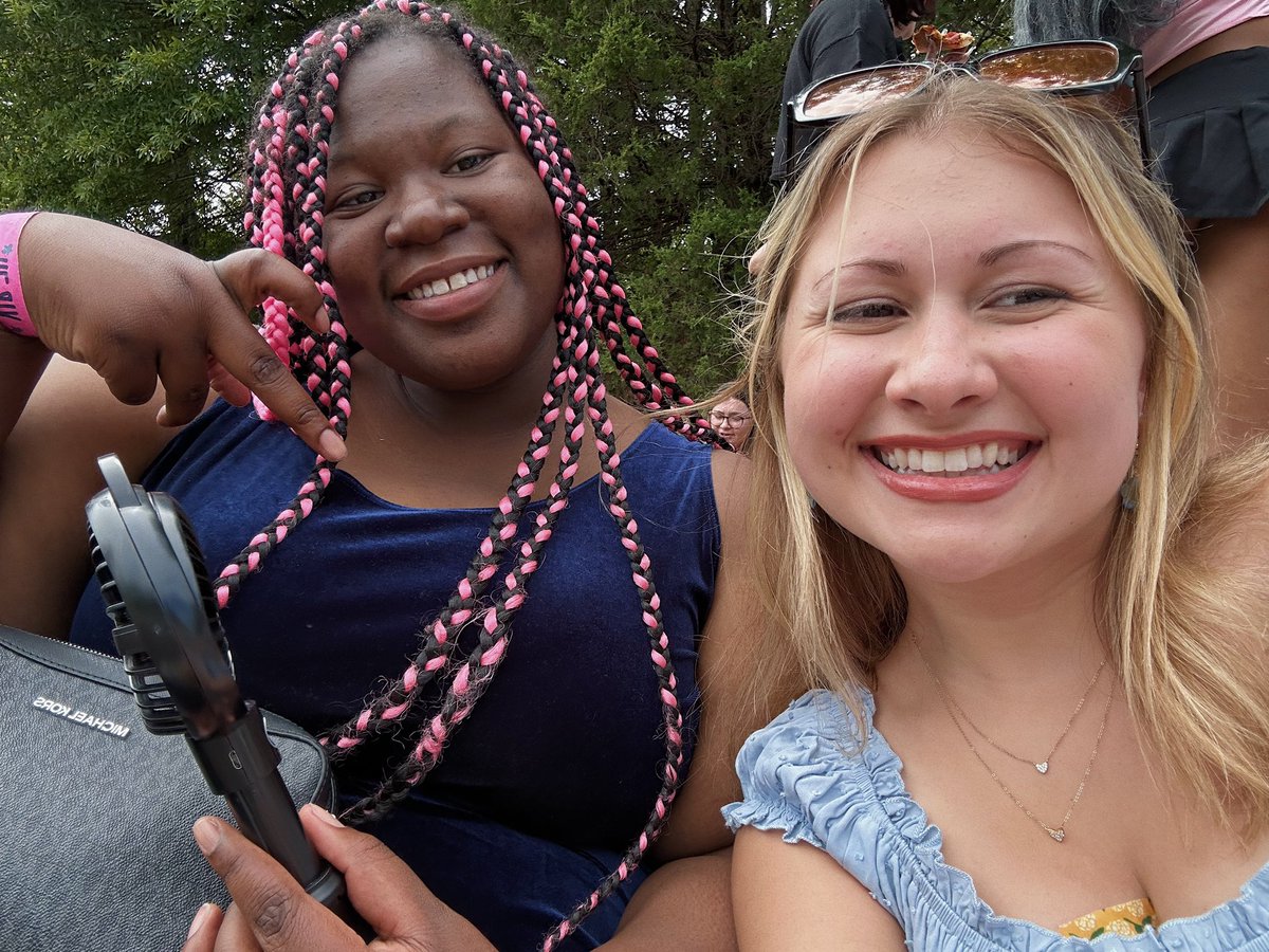 hazedtears's tweet image. my turn to be #sappy 😹
this tour TRULY means so much to me. i have been a fan of this stupid ass band since i was 9 years old &amp;amp; being able to see them live for the very first time ever on this tour was an insane feeling. AND i saw them with 2 of my best friends! like what!! 🎲🧡