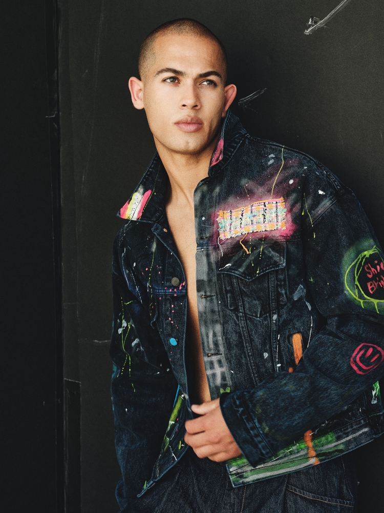 TinakiniryMgmt's tweet image. BIG shout out to Garrett for signing with a top NY Agency!  We are so proud of you!
#malemodel #contractsigned #imwithtina #tinakiniry