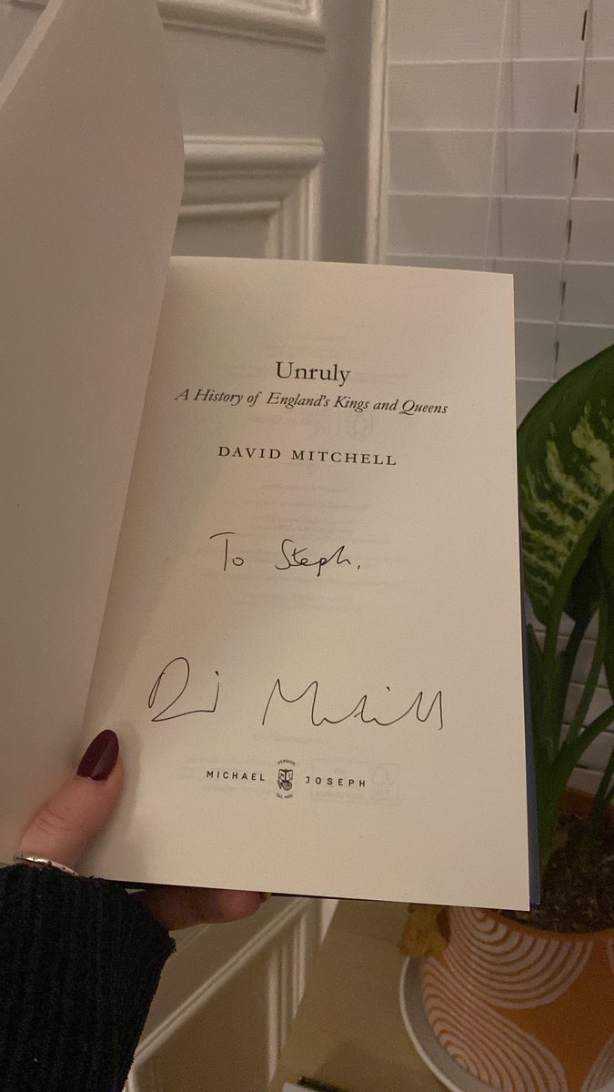 st3phbuchanan's tweet photo. had the best time listening to @RealDMitchell talking about his new book in edinburgh tonight and I even got a signed copy!! can’t wait to read it📖 https://t.co/K3gZo50bMl