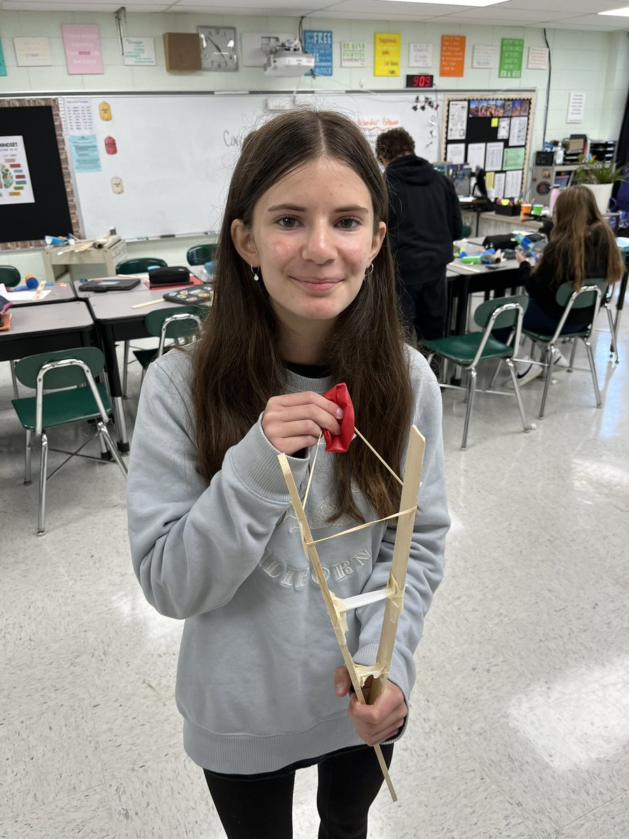 LCaseCMS's tweet photo. Marshmallow Battle ‘23 - Revolutionary War Reenactment @CMS_MrGordon @MrDuplaga_CMS @Mrs_Zietlow @MrsDaymut @RaiderMiddle #crosscurricular #advising #gr8team #onceaRaider
🧵
Building Launchers https://t.co/agYSL8n0sc
