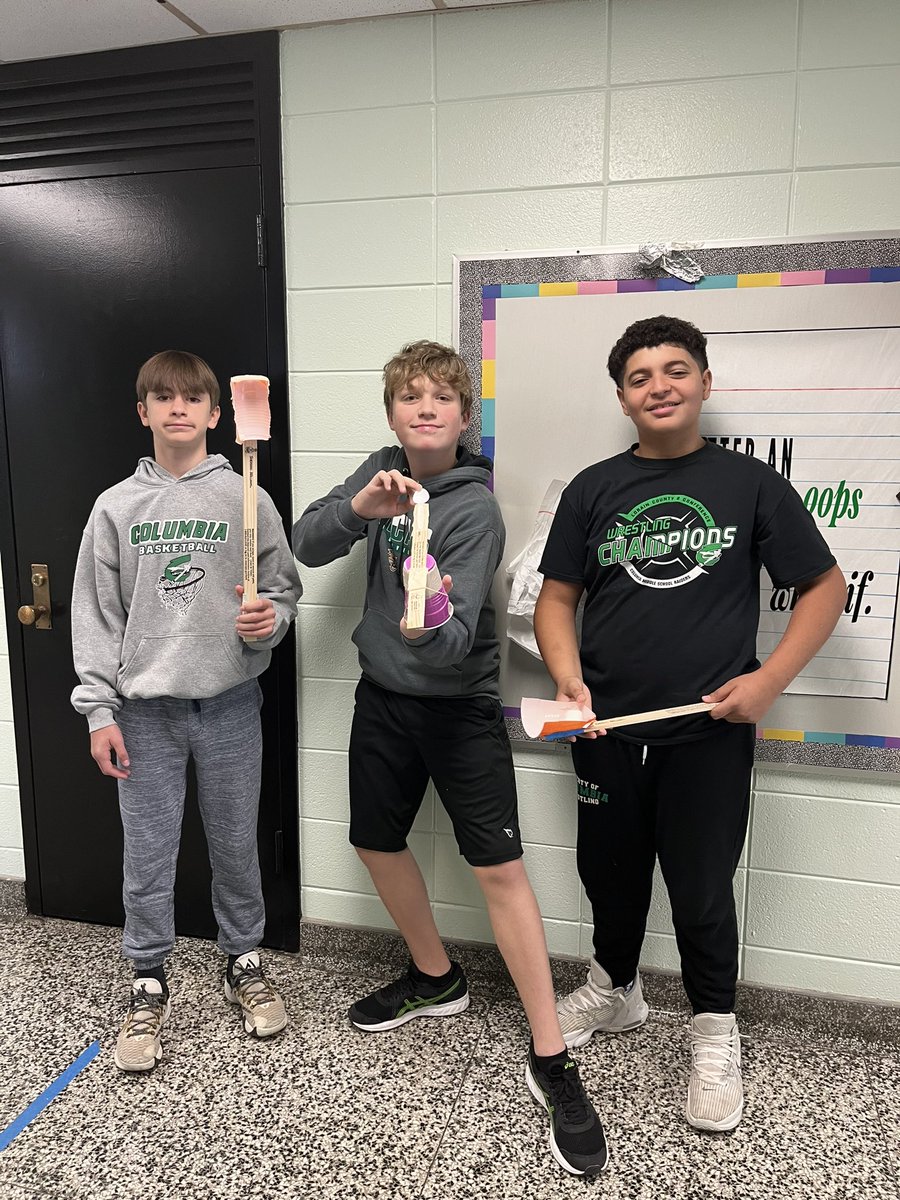 LCaseCMS's tweet photo. Marshmallow Battle ‘23 - Revolutionary War Reenactment @CMS_MrGordon @MrDuplaga_CMS @Mrs_Zietlow @MrsDaymut @RaiderMiddle #crosscurricular #advising #gr8team #onceaRaider
🧵
Building Launchers https://t.co/agYSL8n0sc