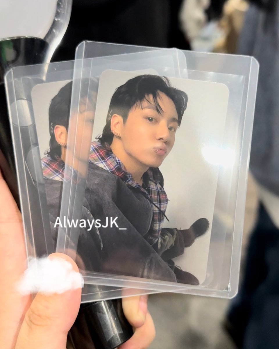 AlwaysJK_901's tweet photo. 😚
#JungKook_3D #정국 https://t.co/xTEjdU69MI