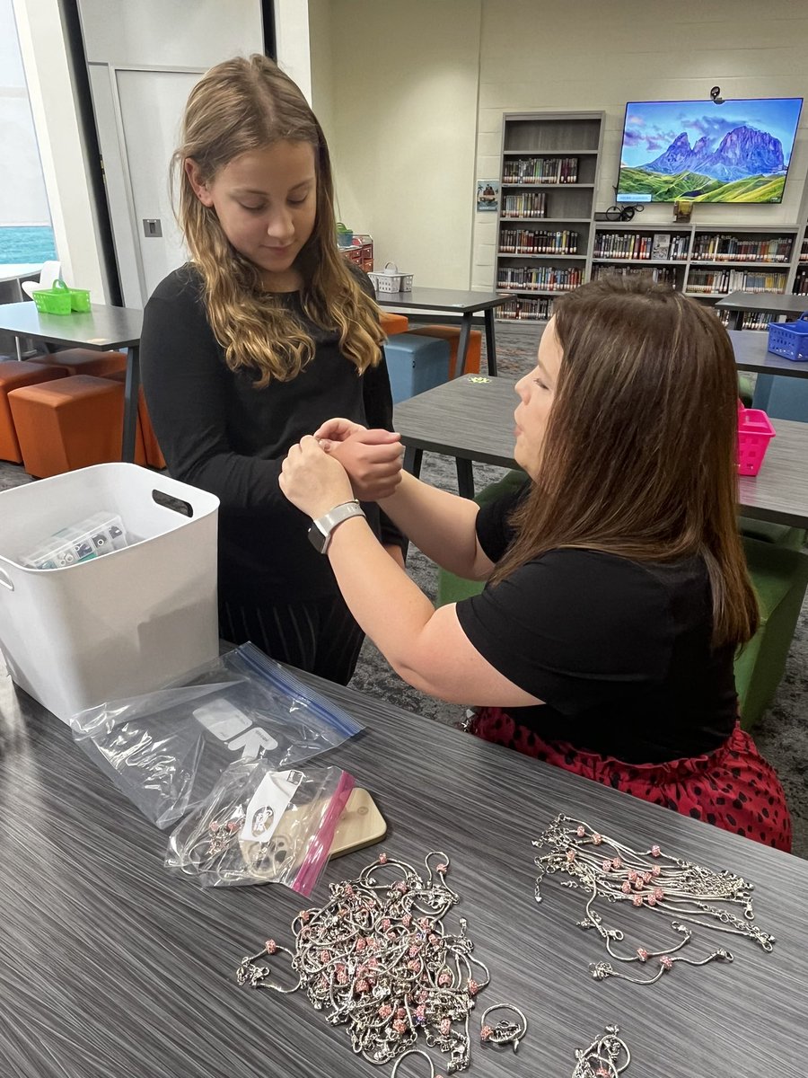 Professional pictures and new bracelets for our Leading Ladies today! #proudtobeCTE <a href="/MrsDarnell_CTE/">Lori Darnell</a> <a href="/MrsWillis_CTE/">Amanda Willis</a>