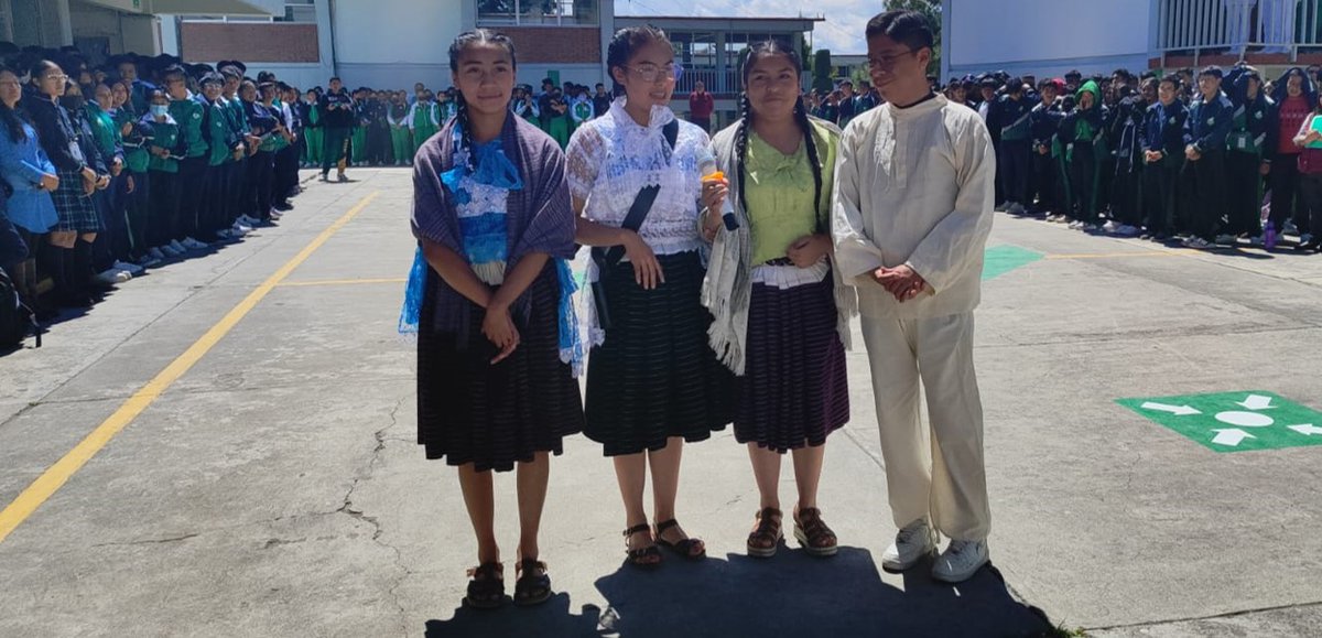 ConalepTemoaya's tweet photo. En conmemoración del  día de los pueblos originarios se realiza ceremonia cívica dando a conocer las tradiciones de la cultura Otomí que predomina en nuestro municipio.
@Conalep_Edomex 
#ApasionadamenteCONALEP 
#ElPoderDeServir https://t.co/UnEGZiZGyZ