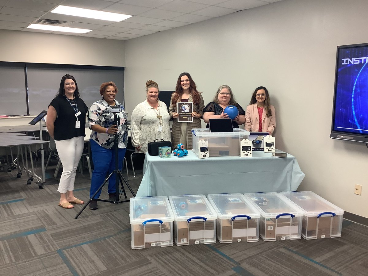 MCPSSInstTech's tweet photo. Congratulations to Yvette Nicholson, Valerie Dickson, Jennifer Squires, Stephanie Place, &amp; Hannah Hindman for winning the MCPSS Tech Tank Prize for their students! The prizes include, a QBall, five iPads, a drone, a Swivl with a stand, and a Dash &amp; Dot! #AimForExcellence https://t.co/LxrSYG5uq0