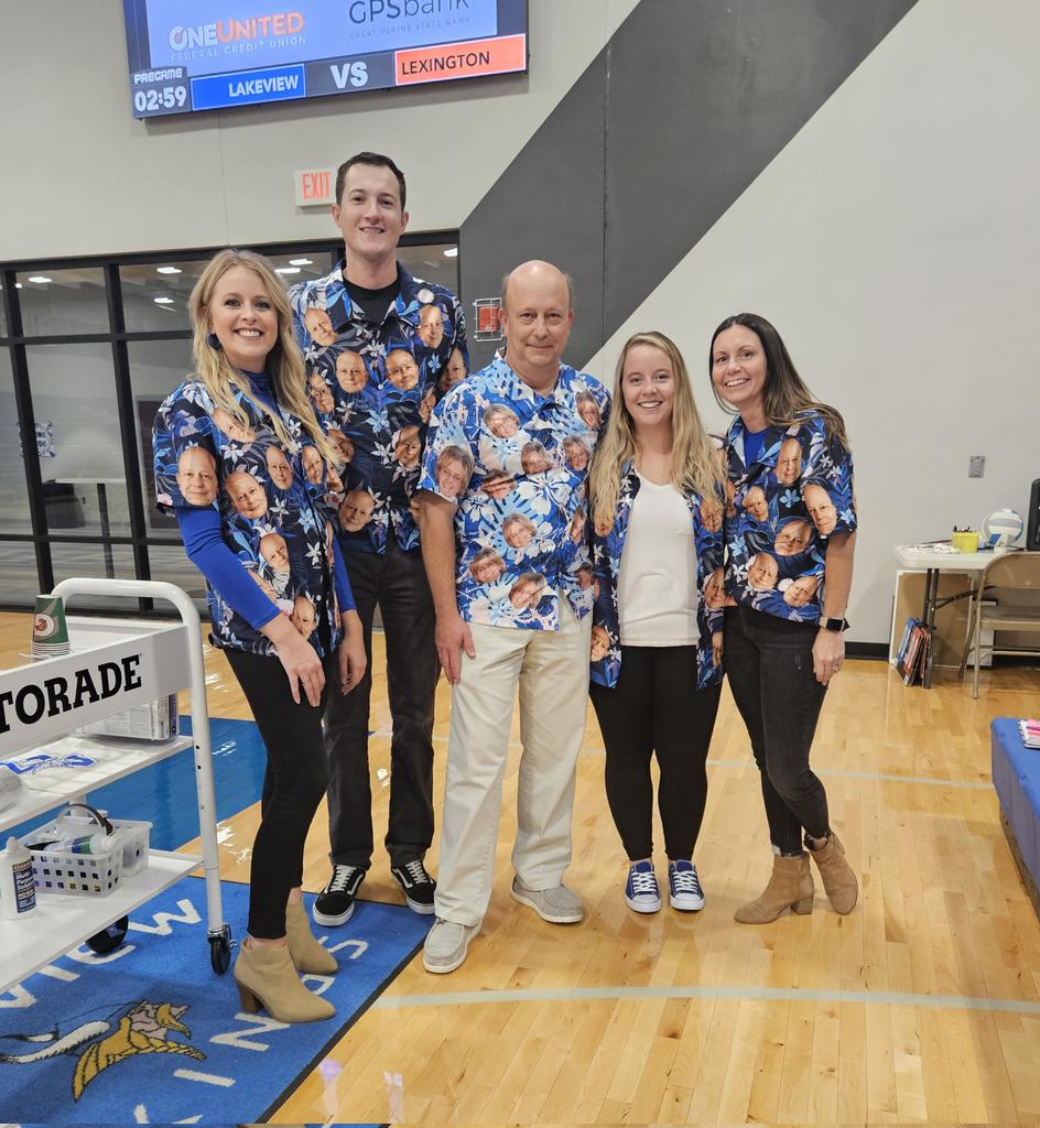 Lakeview_vb's tweet photo. Kicking off the Conf Tourney on #Hawaiian Night! We've got some creative parents, y'all!  #lakeviewvikes #nothingtolose #fashionista https://t.co/CbSFpLWHcH