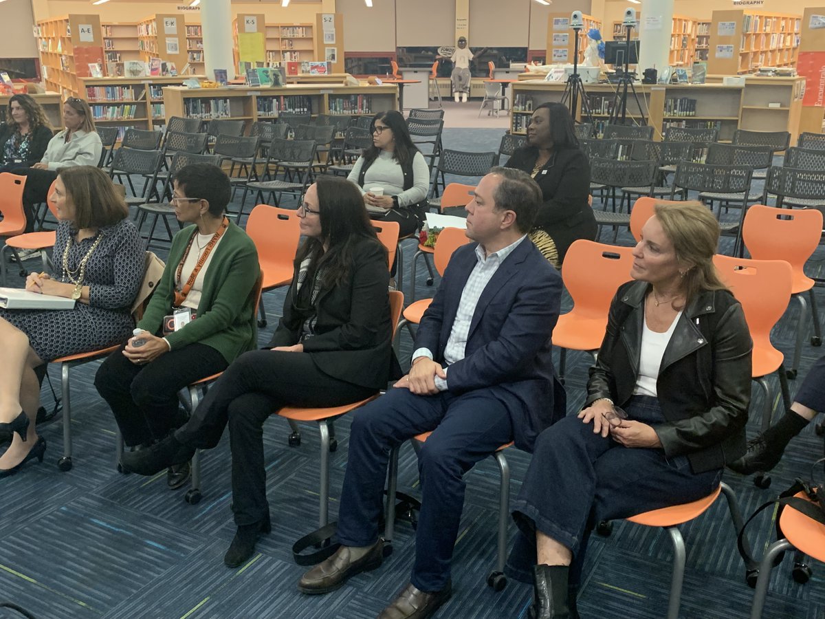 nyschoolboards's tweet photo. ICYMI -- We're pleased to honor the @Wplainsschools Board of Education with a Champions of Change Award for its partnership with #CommonCircles. Congratulations! https://t.co/EMQleqeFqU