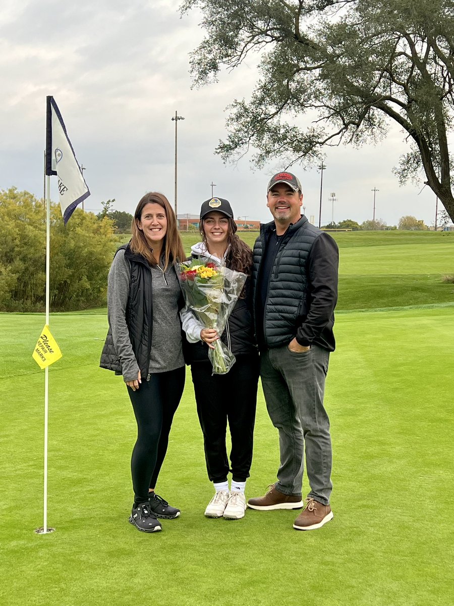 TroyAthensGolf's tweet photo. More photos celebrating our Seniors.
Thank you Seniors &amp; families for your dedication to Athens Golf!
❤️💛
#classof2024
#gohawks https://t.co/2OnkmQWL2J