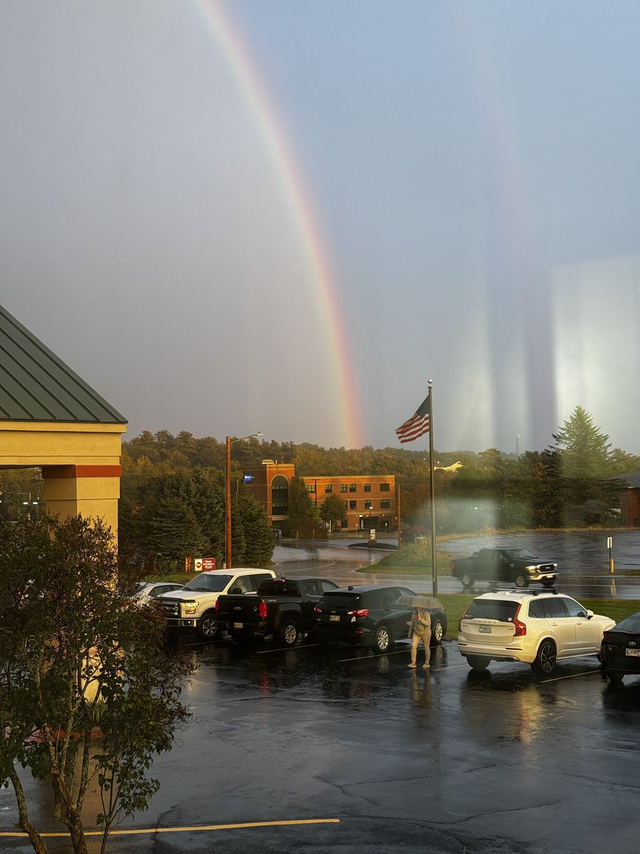 tofer8's tweet photo. A nice @ACTEM23 rainbow moment tonight! Not made with AI !!! https://t.co/JanDuorGiP