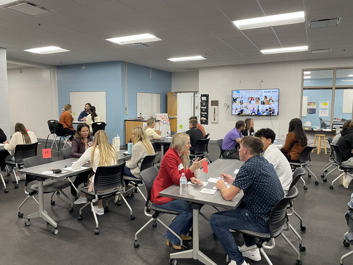 Amazing day thanks to <a href="/lisaeven11/">Lisa Even - Speaker, Coach, Joy Connoisseur</a> More then 70 community members showed up to support this networking opportunity.