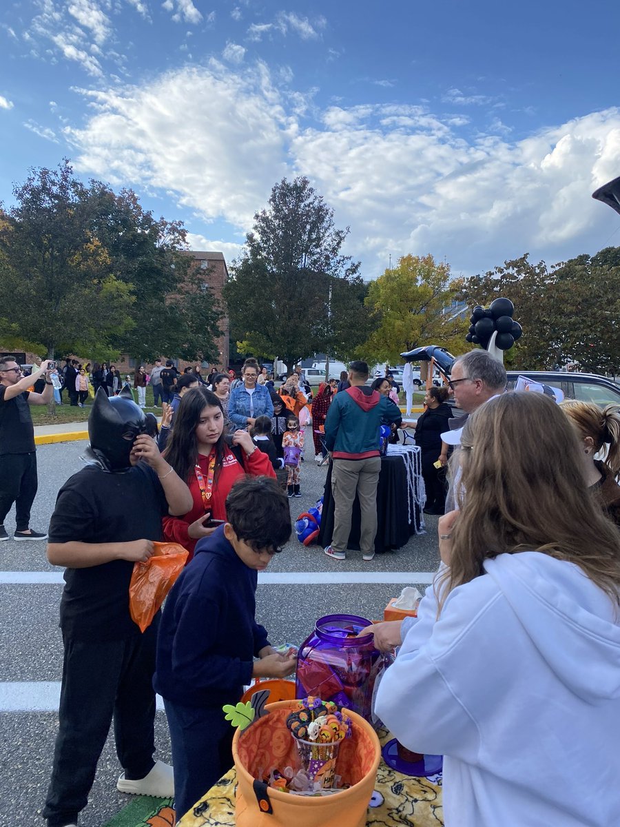 Row Row Row tweet media