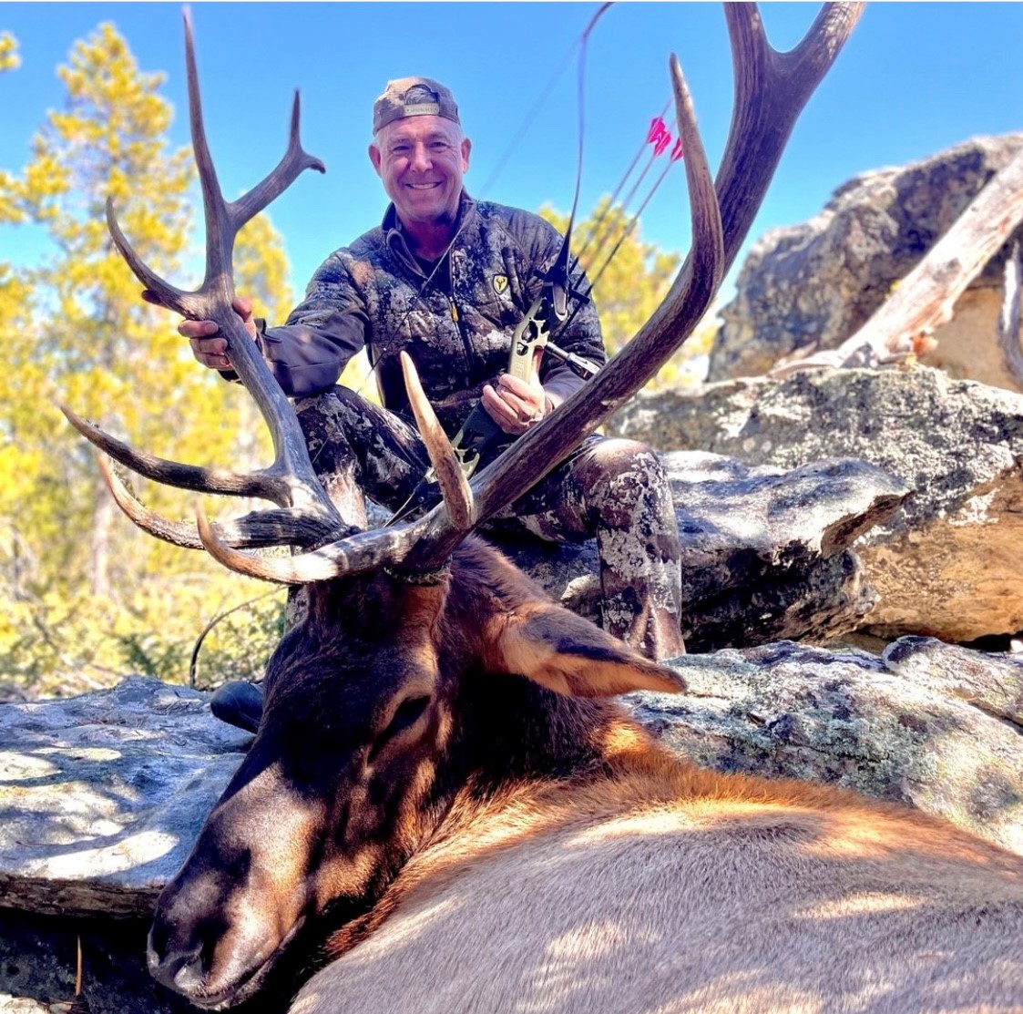 SPORTSMANchnl's tweet photo. Congrats to our friend Fred Eichler who had an amazing trip to Wyoming and was able to take this majestic bull on public land with his Bear recurve. Way to go Fred!!!
#ITSINOURBLOOD #hunt #hunting #bowhunting #elk #elkhunting #Wyoming #publicland #elkseason #tradarchery https://t.co/S0Vc1B72BR