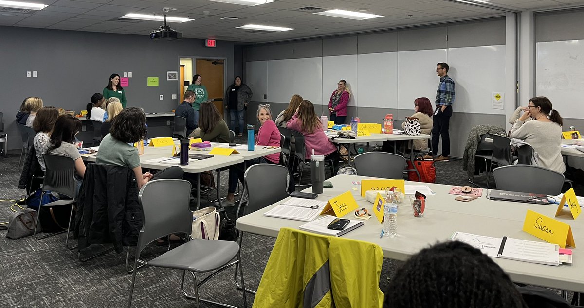 ctavares_20's tweet photo. Day 3: #CognitiveCoaching โWe learn from processing our experiences. We enlarge our frame of reference beyond the episodic.โ @WCPSSProfLearn #ThinkingCollaborative ๐ก๐ญ @Think_Collab @CogCoach https://t.co/ividvbGCvh