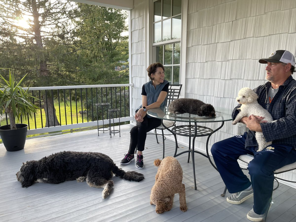 Puppy palazzo! Meeting my client <a href="/RichardChizmar/">Richard Chizmar</a> for the first time. At the scene of the crime. Gotta read Becoming the Boogeyman to find out. 

#BoogeymanSeries