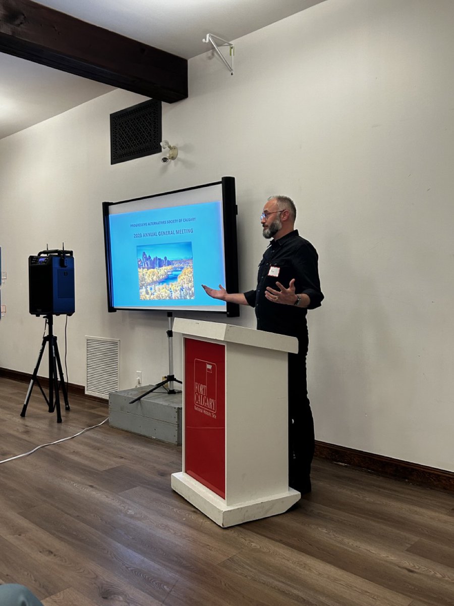 PASCalgary's tweet photo. Our team at Progressive Alternatives Society of Calgary wants to thank everyone who attended our Annual General Meeting yesterday at Fort Calgary, including local artists and last but not least Kor Colyn (Father of a PASC participant) and Chris Irwin from @Scotts_MGro! https://t.co/gQZpuugNnq