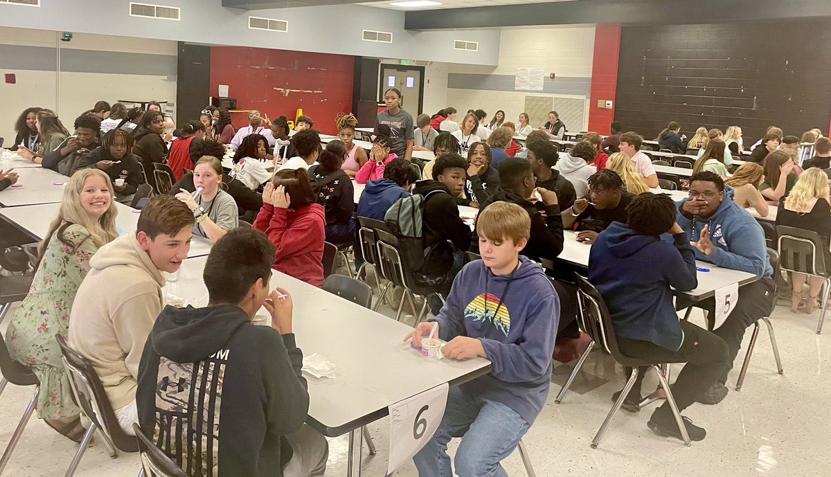 EducatorCourson's tweet photo. Ice cream celebration for the 330 students on the A/B Honor Roll for the 1st 9 weeks. #AggiePride https://t.co/8Z9sku2x4e