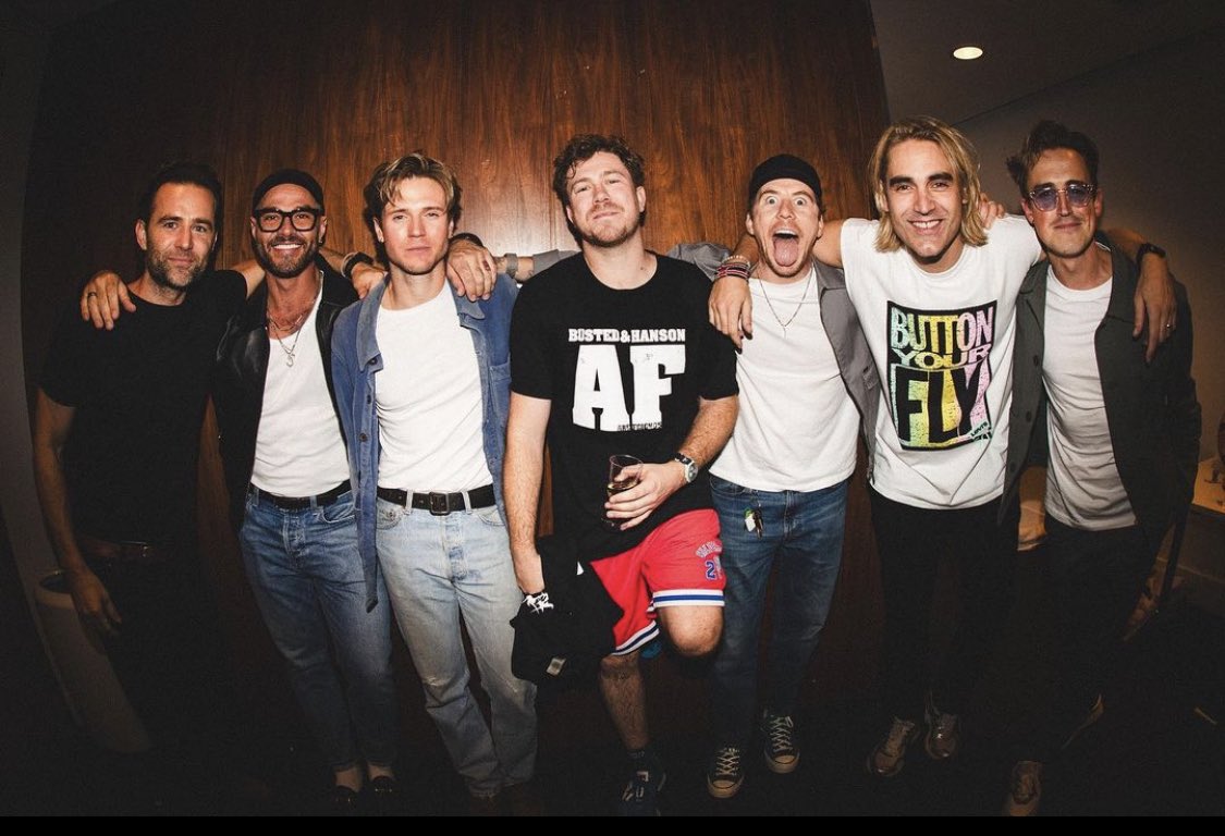 FahertyKayleigh's tweet photo. My boyband loving heart can't take it, all my favs in one picture 💕 https://t.co/mg0sZOvMZ2