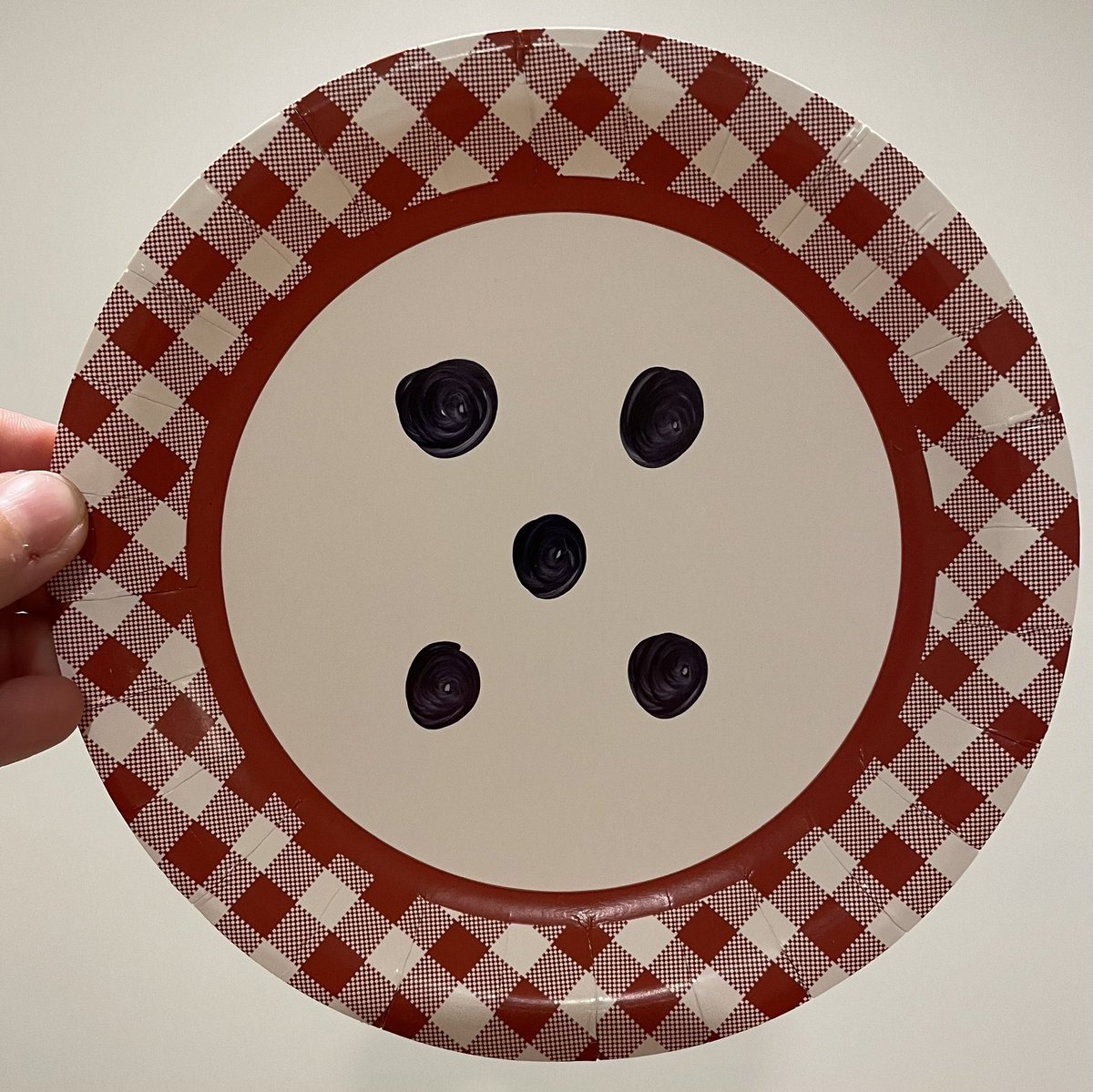 mrsbowesteaches's tweet photo. We played โAround the Worldโ. They were shown a dot plate and had 5 seconds to subitize the number and then print the numeral on their whiteboard. If they got it right they earned a green token and the plane moved forward. Iโm happy to report we made it!!! #subitize #numbers https://t.co/qCc6aLWRtV