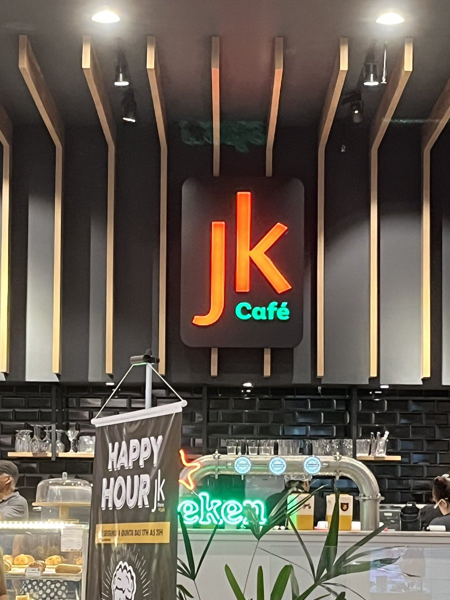 lypisjm's tweet photo. EU FUI NO CAFE DO “JK” AAAAAAA https://t.co/OLlXQ2kM9e