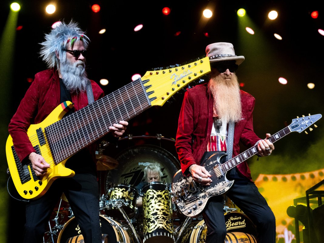 earofnewt's tweet image. Newt's top 10 (or 15) things to do in #Vancouver this weekend earofnewt.com/2023/10/12/new… @OrbaxandPepper @EDJEventsPromot @VSOrchestra @AbbyCentre @Nailbiter16 #Highway61Reimagined @annwilson @MilkCartonKids @VogueTheatre @thisismaneskin @LauraBallance #FrightNights @RickshawTheatre