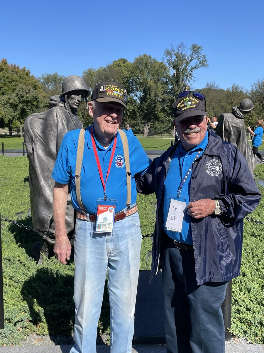 wzmoore's tweet photo. It was my honor to accompany my dad (Army, Korean War) on a Mid-Michigan Honor Flight over the last two days! The 75 veterans with us returned home to a heroes’ welcome and a mail call that contained letters from @WaukazooWO and @WestOttawaHS . https://t.co/9MZH3112AR