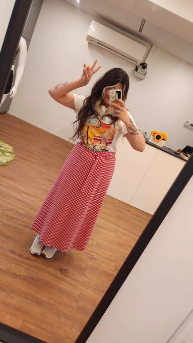 Daily fit pics at the pop up are gonna be a must :')  some of yall came in wearing my work and i nearly cried  love uuu 