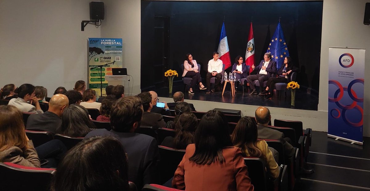 UEenPeru's tweet photo. La UE busca disminuir la pérdida de biodiversidad, enfrentándonos a una #EmergenciaClimática en la que la deforestación tiene gran responsabilidad.
#CrecimientoSostenible #FuturoSostenible #ComercioyDesarrollo #EU4ClimateAction #JuntosSomosMásFuertes https://t.co/NC9C5aapVo