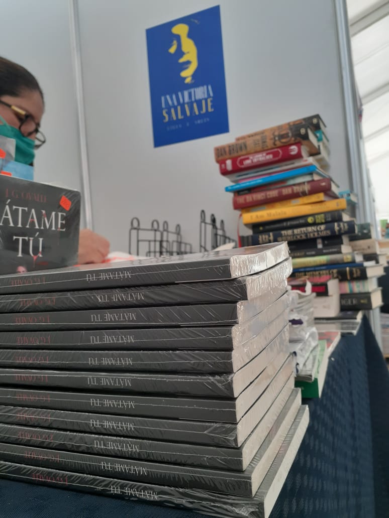 17Editorial's tweet photo. Ya estamos instalados en la #FILZocalo 2023 ... A partir de mañana y hasta el 22 de octubre. Los esperamos!
- #Stand98 #Carpa2
- Zócalo, Cd. de México 👇🏻
- 10 a 21 hrs
Tendremos todos los libros de... @17Editorial y @cantodelibro https://t.co/JN8cLZAyg8