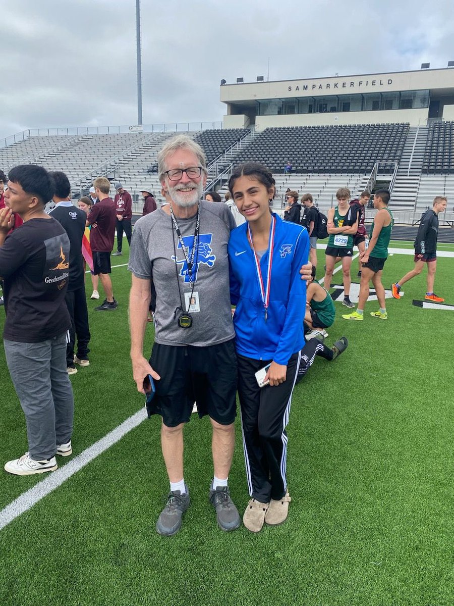 J_MOtivated's tweet photo. Congrats to freshman, Amy Vazquez. She placed 4th today in the varsity district cross country meet which earned her 1st Team All-District honors &amp; a spot in the regional meet. 🦁👟 https://t.co/umjZx3Enkl