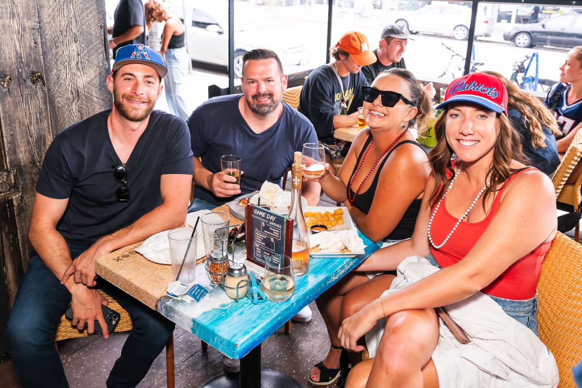 SandBoxSD's tweet image. Thursday Night Football! Come take advantage of our Game Day drink specials for every NFL game including $6 Bud Lights &amp;amp; $7 Twisted Tea! 🍺