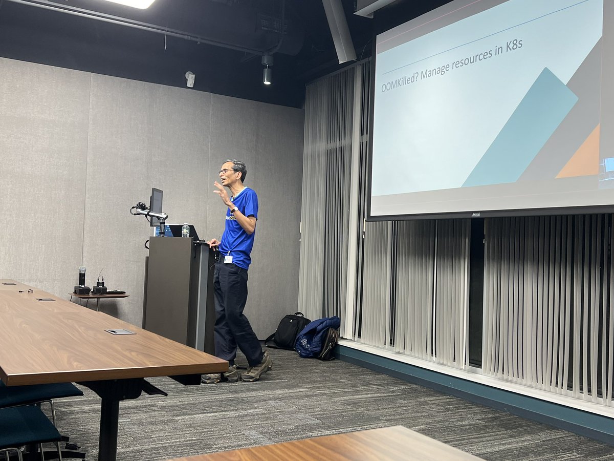 BostonJavaUsers's tweet photo. Ravee kicking off his talk on some of the lessons he and his colleagues learned about running Java microservices on Kubernetes #bjuacm #k8s #java https://t.co/GITPopKNpH