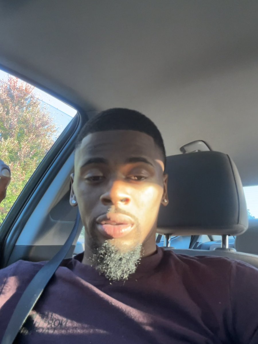 TayHefner tweet media