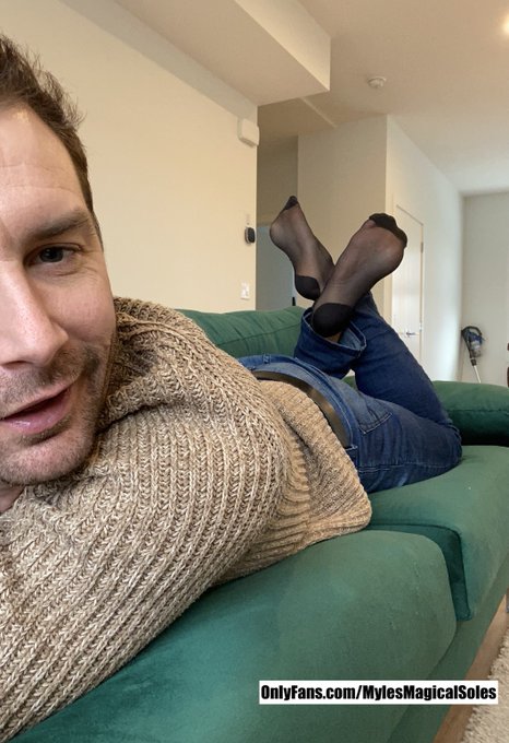 Wore these to the office today 😁 https://t.co/NCVXFW66nD