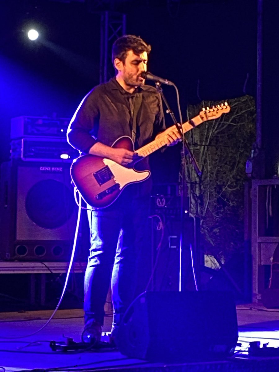 miquelgobe's tweet photo. ... amb 2 alumnes d’aquella època, Alejandro (cantant) inclús havia tocat al nostre grup.Avui han tocat a les festes del poble demostrant que l’escena musical de Sant Feliu Llob. és espectacular.Especial il•lusió de veure aquests ex-alumnes que m’aprecio molt i que són boníssims https://t.co/rQjggcuaCK
