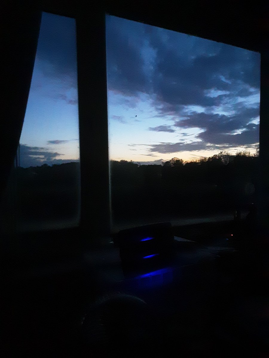 WarphobblerKaz's tweet photo. I forgot that I took these at circa 6.30 this morning!
#creativephotography #cloudscapes #skyscapes #weatherobservation #weatherobserver #KazAlexander #SA10.1 https://t.co/B3y10FxD6g