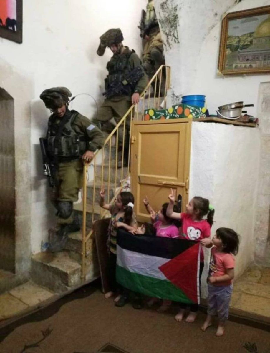 6Tlii's tweet photo. #Every_Palestinian_is_oppressed https://t.co/KXERdA7RZe